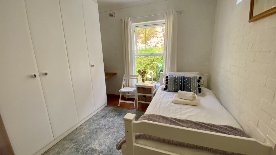To Let 4 Bedroom Property for Rent in Glencairn Western Cape